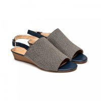 Женские босоножки Clarks, синие Mena Lily 26139238