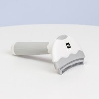 HiPet Расческа-триммер для кошек и собак, 15х9,07х6,5 см, серо-белая 