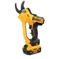 Аккумуляторные садовые ножницы DEWALT, 18 В, до 38 мм, с АКБ 5 Ач и ЗУ, DCMPP568P1 DCMPP568P1-QW