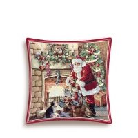 Подушка 45 х 45 см Le Gobelin Санта у камина 