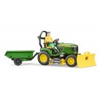 Трактор John Deere с прицепом и фигуркой Трактор John Deere с прицепом и фигуркой (разноцветный)