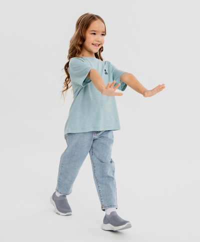Button Blue Джинсы carrot fit голубые для девочки Button Blue (122) 