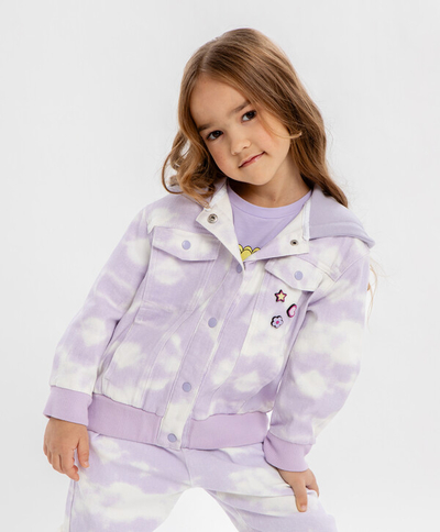Button Blue Куртка джинсовая оверсайз с капюшоном сиреневая для девочки Button Blue (128) 124BBGMC40023100 