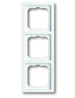 Abb Future Linear 2CKA001754A4502 Рамка 3-постовая (белая) ABB 2CKA001754A4502