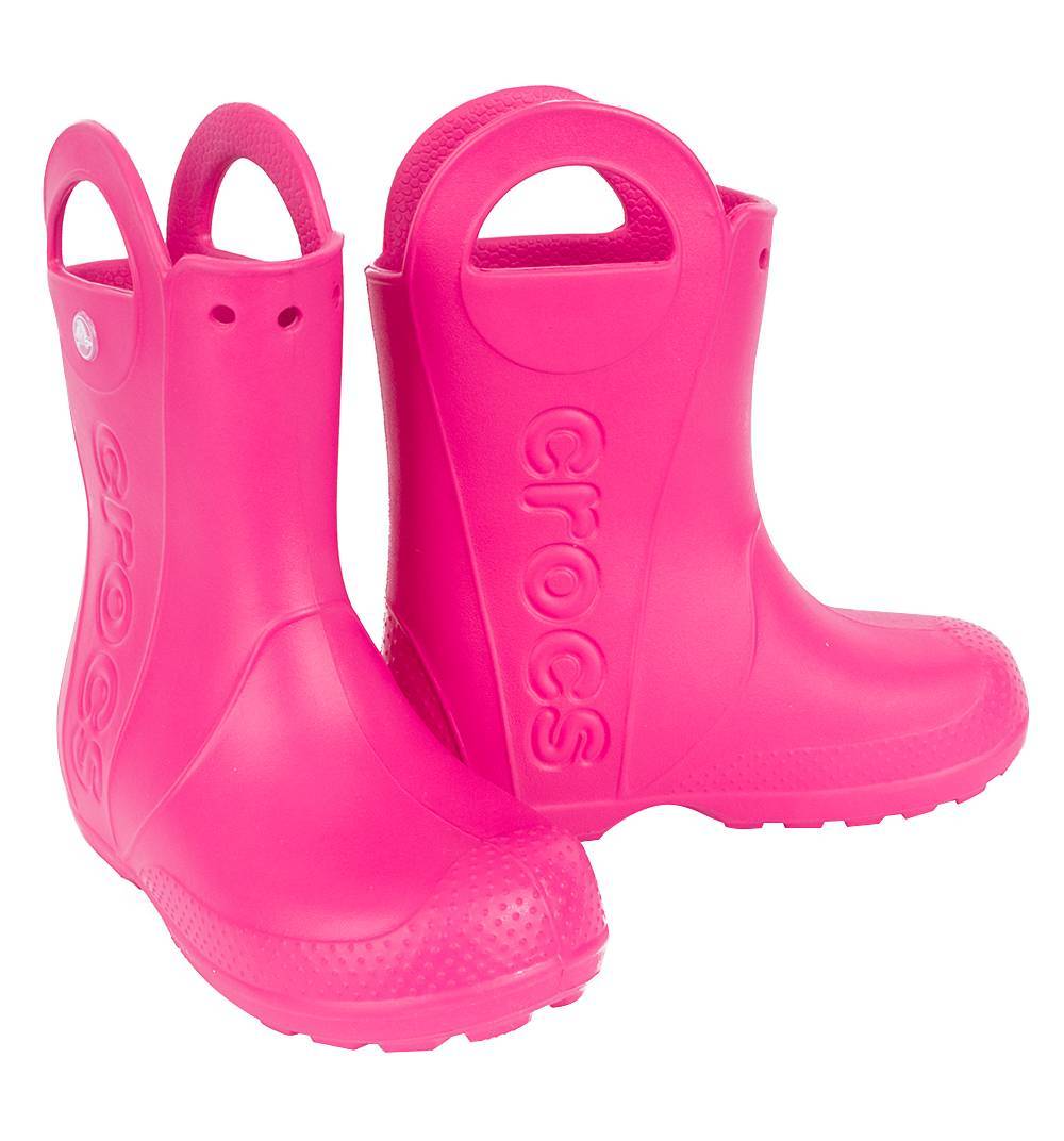 Резиновые сапоги розовые. Сапоги крокс резиновые розовые. Сапоги Crocs Handle it Rain Boot Pink. Сапоги крокс резиновые детские Handle. Crocs c13 сапоги.