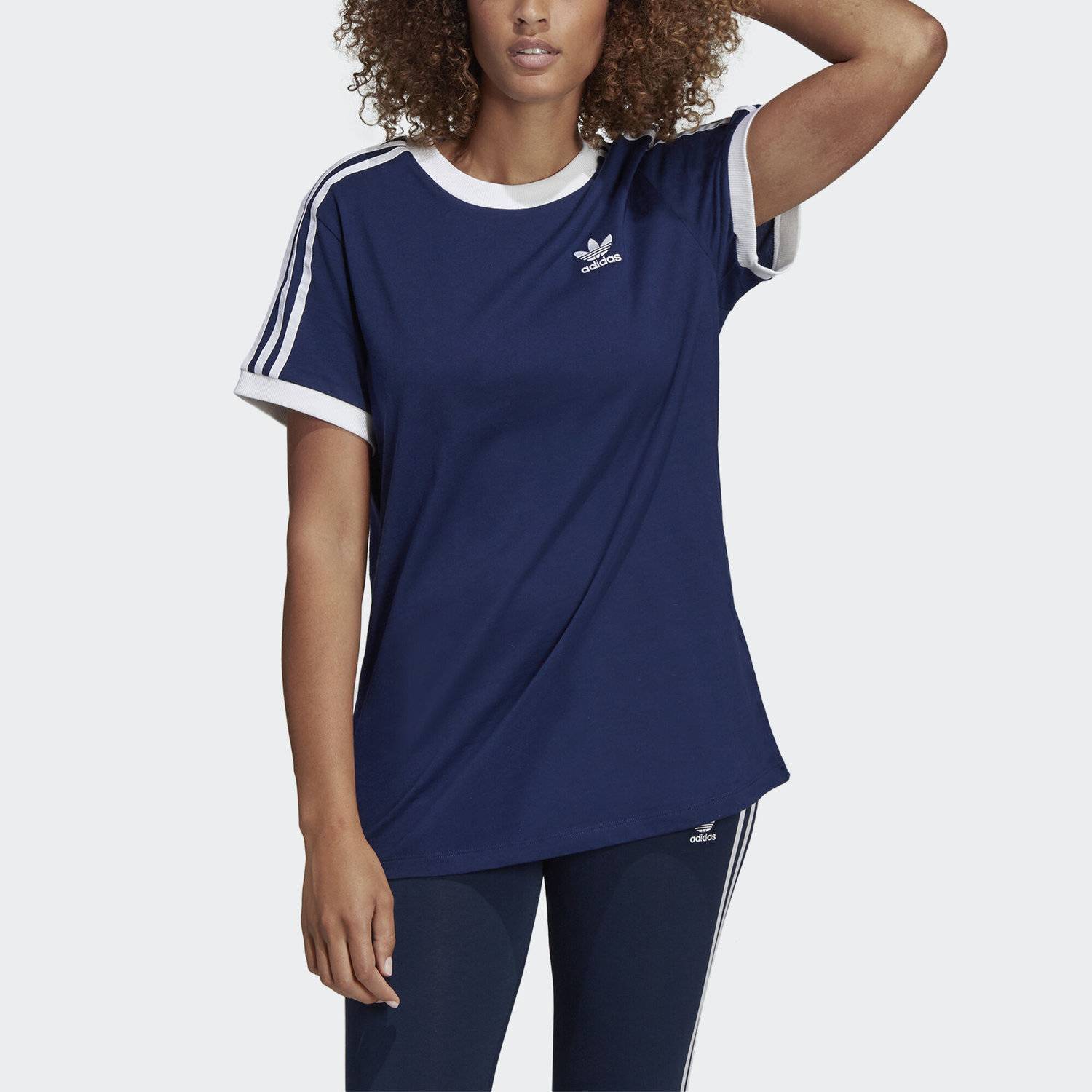 Голубой адидас женские. Adidas Originals Farrell футболка женская синяя. Adidas 3 Stripes футболка женская. Женская adidas 3 Stripes Original. Adidas Original Dark Blue three Stripes футболка.